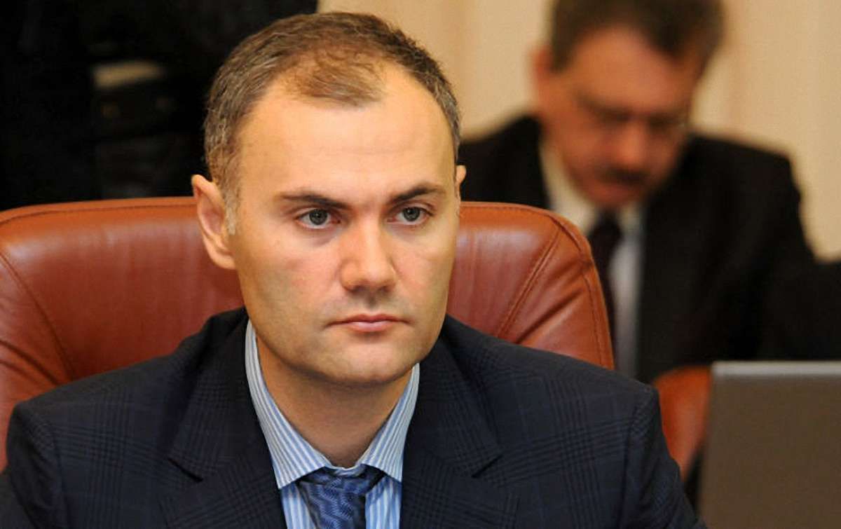Суд дозволив заочне розслідування у справі екс-міністра фінансів Колобова