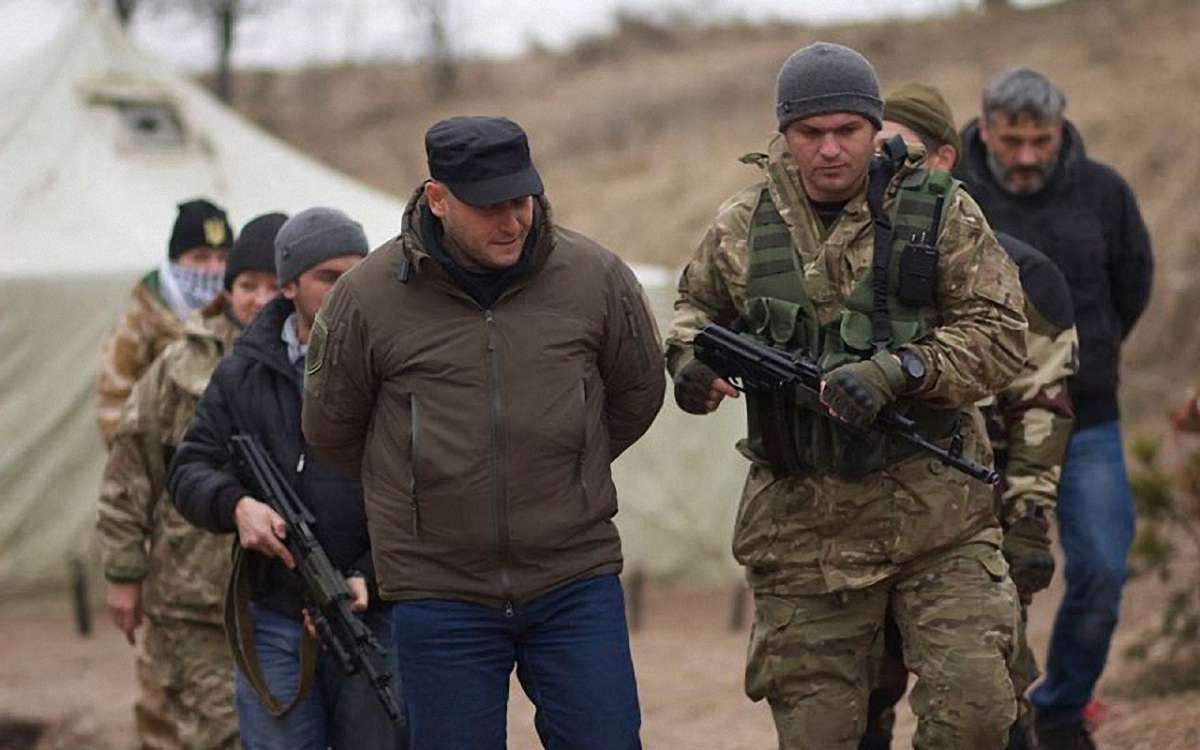 Помічник Яроша визнав, що його охоронець підстрелив таксиста на Дніпропетровщині
