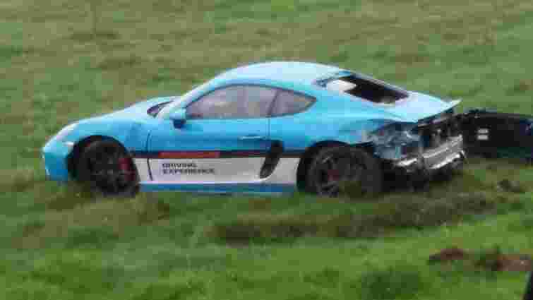 Під час тест-драйву водій компанії Porsche розбив під Львовом новий Porsche 718 Cayman