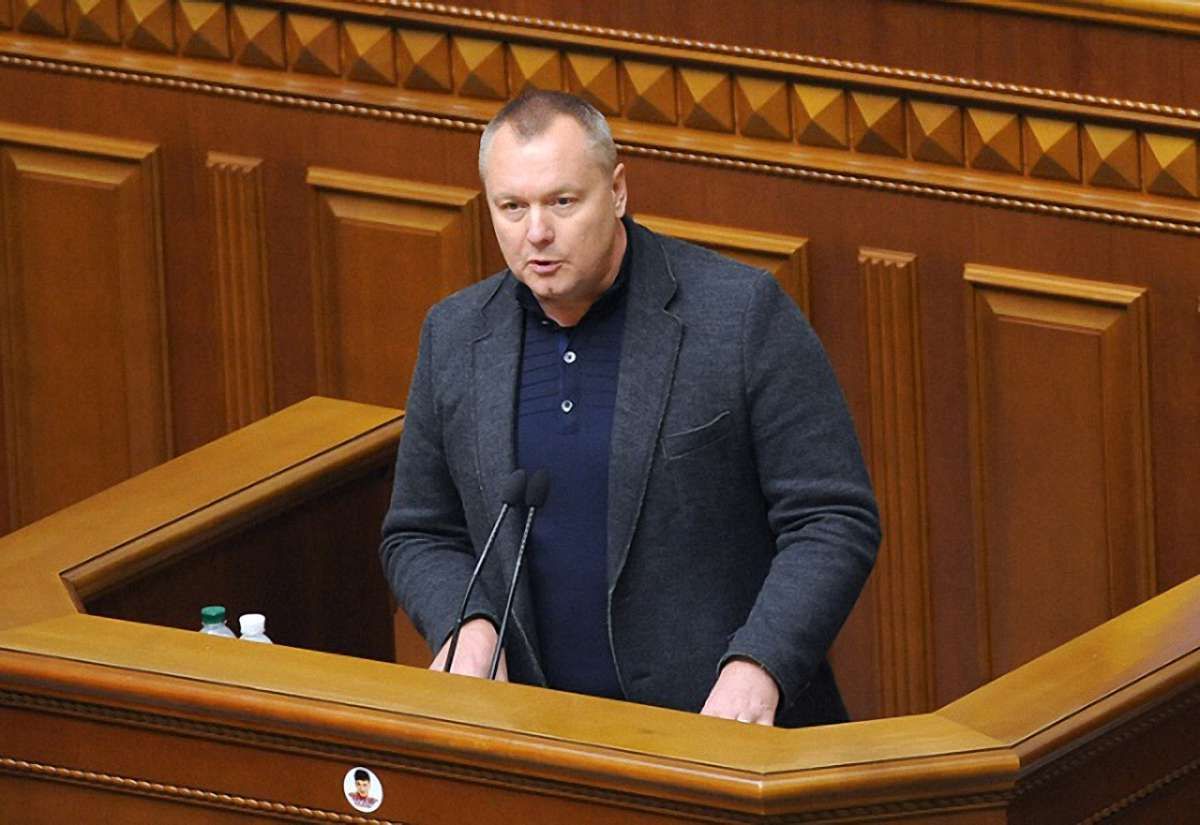 Комітет ВРУ просить забрати мандат у Андрія Артеменка