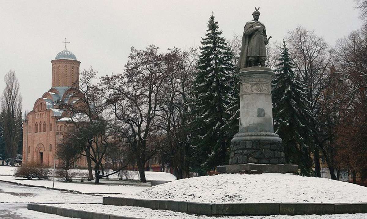 У Чернігові пам’ятник Хмельницькому розвернуть спиною до Москви