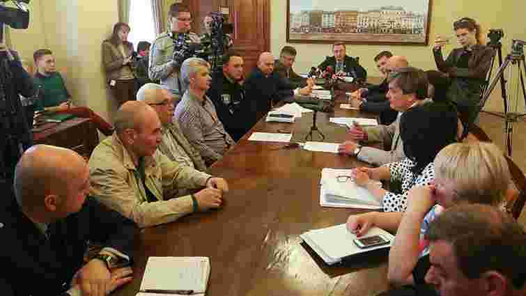 Поліція вимагає від Садового особисту інформацію львівських журналістів та активістів