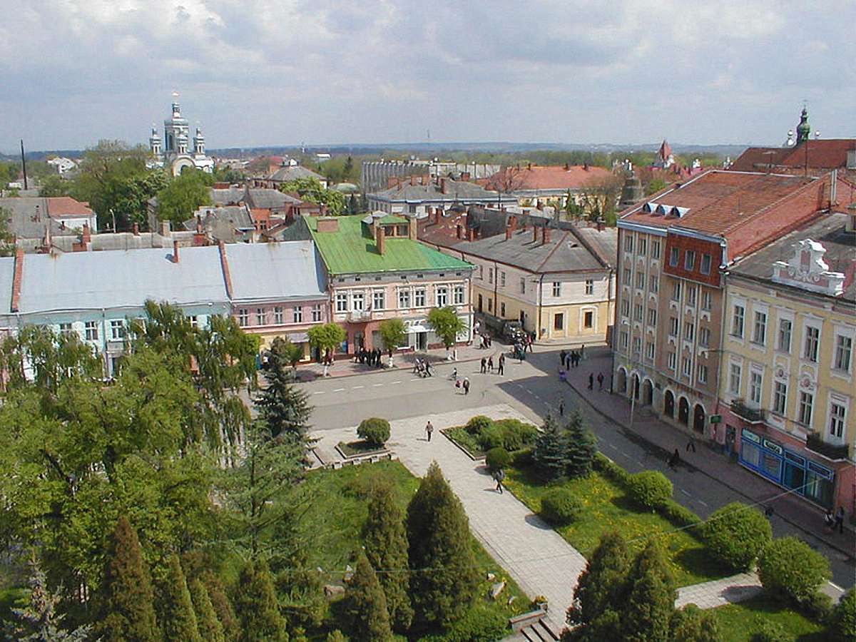 В Самборі може з’явитися місцева FM-радіостанція