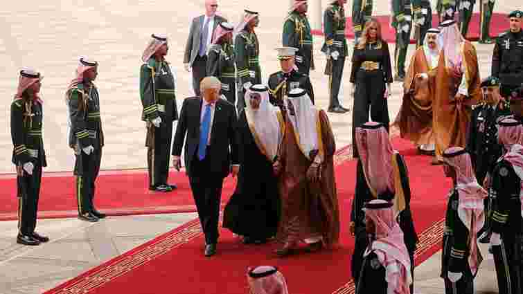 США та Саудівська Аравія домовилися про постачання зброї на $100 млрд