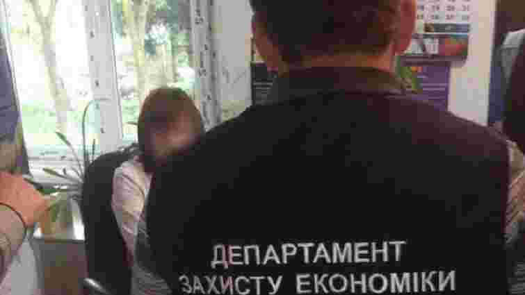 На Івано-Франківщині затримали лікарку, яка організувала схему отримання грошей від пацієнтів