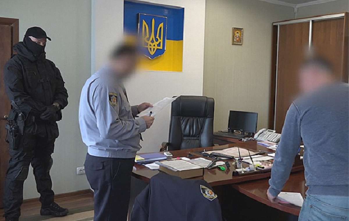 На Хмельниччині затримали заступника начальника обласної поліції