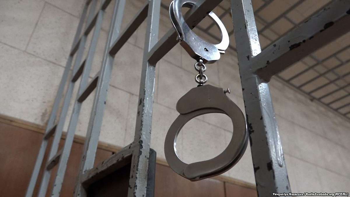 Суд відмовився відпустити охоронця Яроша під домашній арешт