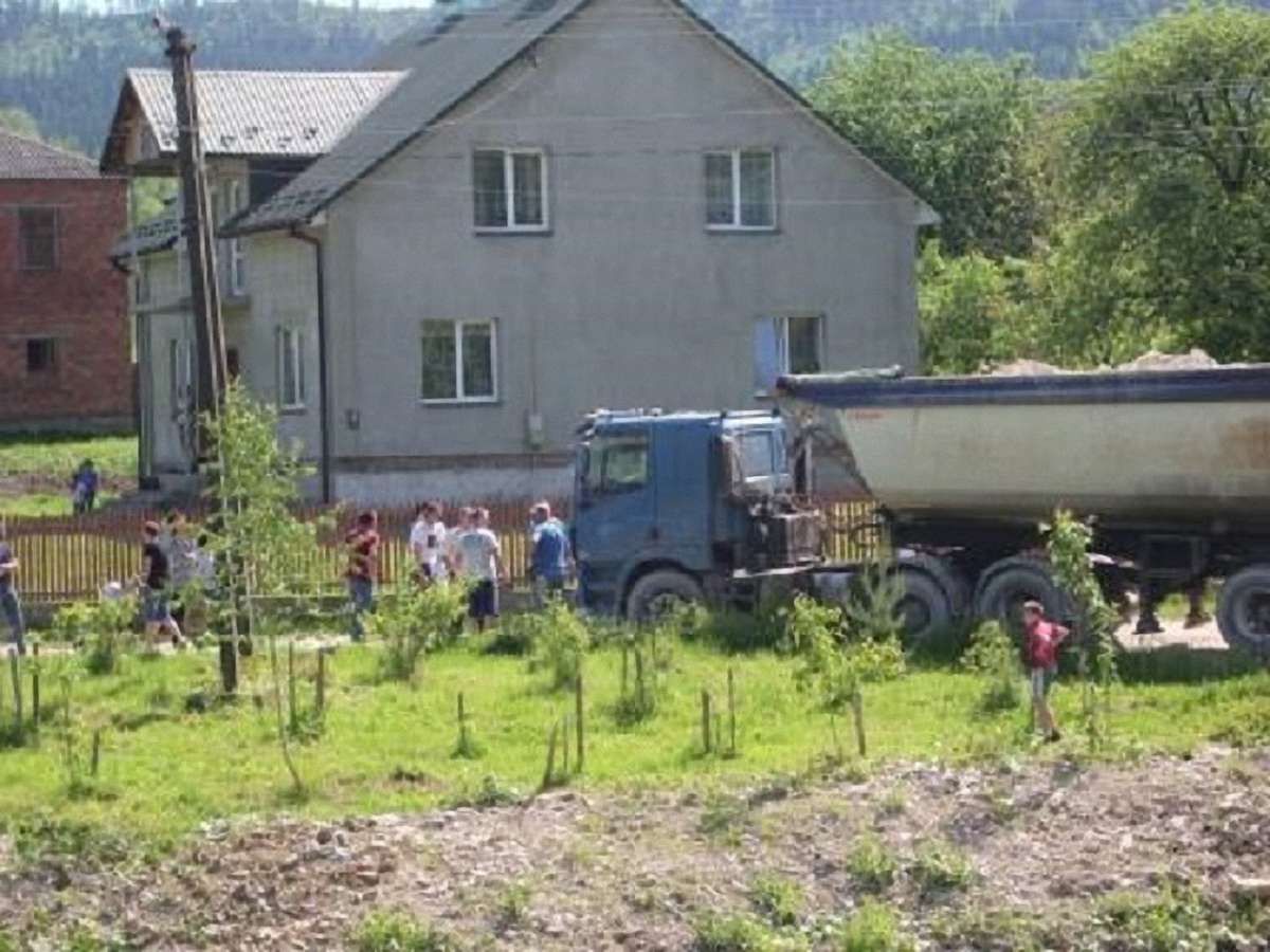На Старосамбірщині люди протестували проти будівництва вітрових електростанцій