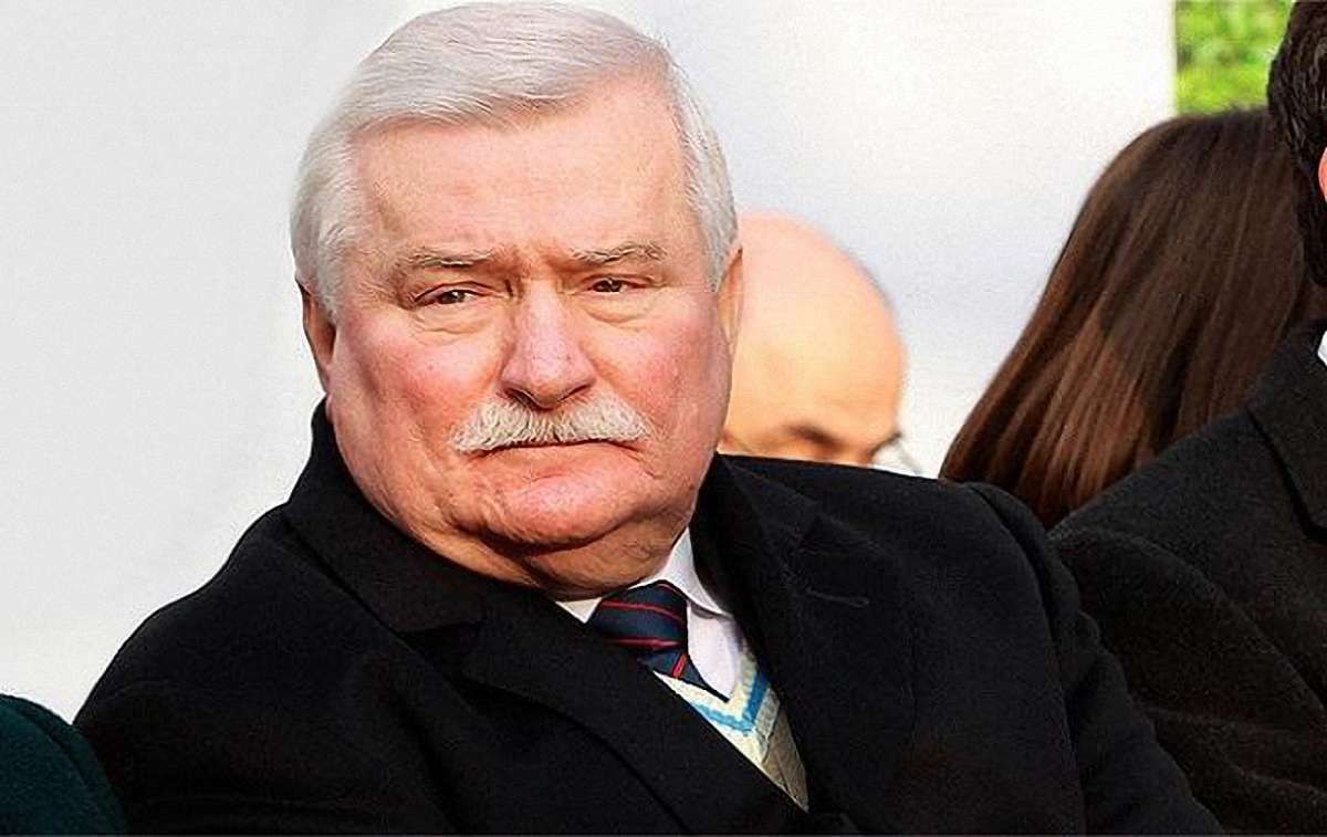 Прокуратура Польщі почала розслідування через публікацію Лехом Валенсою секретних документів