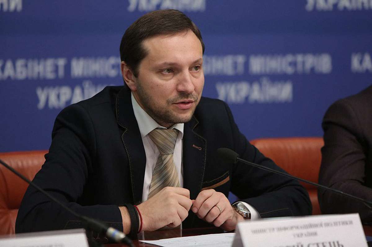 Юрій Стець залишає посаду міністра інформполітики через проблеми зі здоров’ям