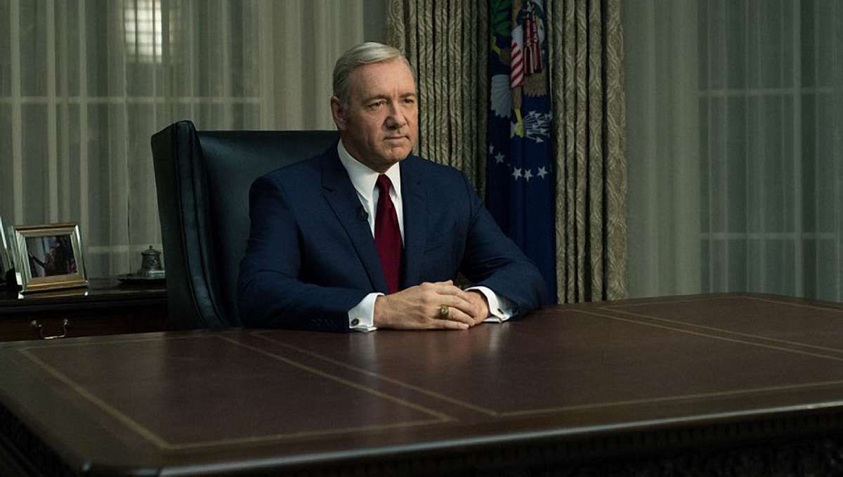 На Netflix з'явився п’ятий сезон політичної драми «Картковий будиночок»