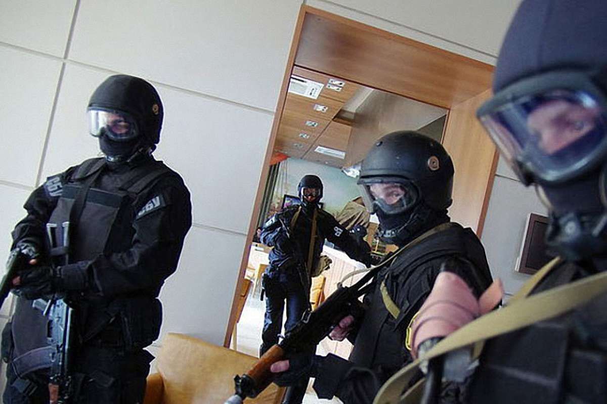 На Херсонщині СБУ обшукала поліцейський відділок через підозру у розголошенні держтаємниці