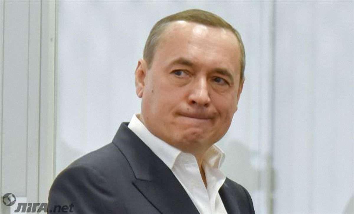 Суд заарештував частки екс-депутата Миколи Мартиненка у трьох компаніях
