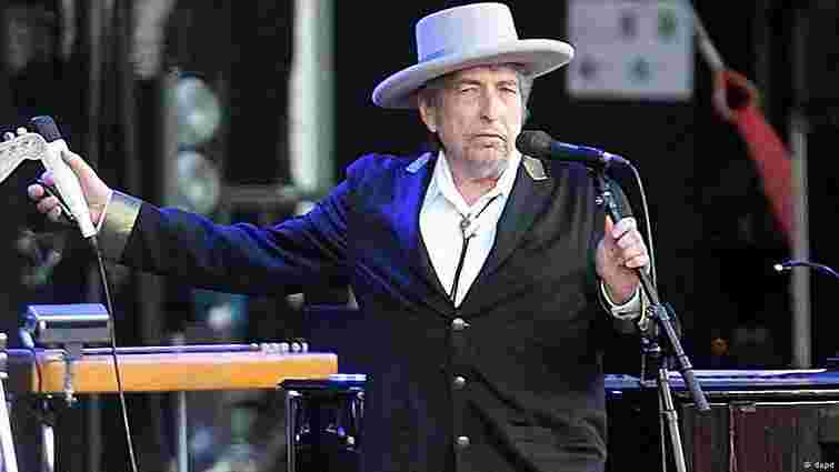 Боб Ділан написав промову для Нобелівської премії і тепер зможе отримати грошову премію
