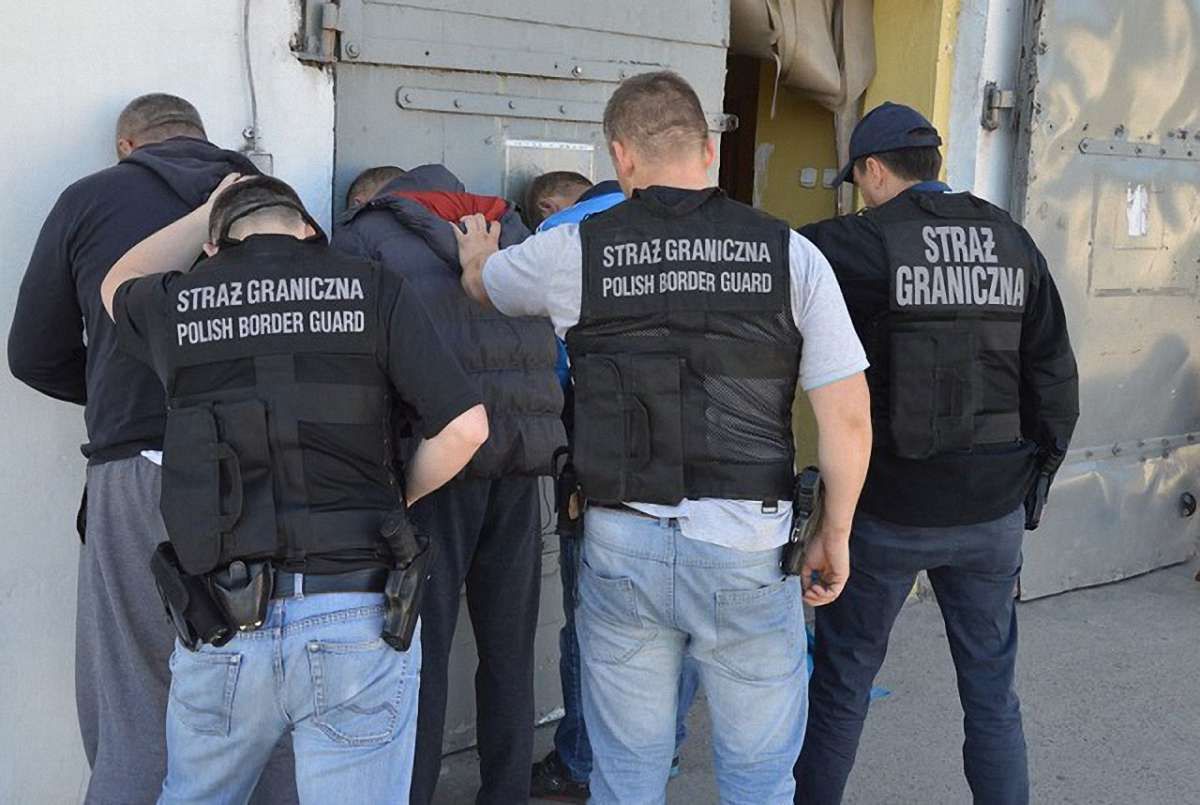 У Польщі викрили польсько-українську групу контрабандистів сигарет