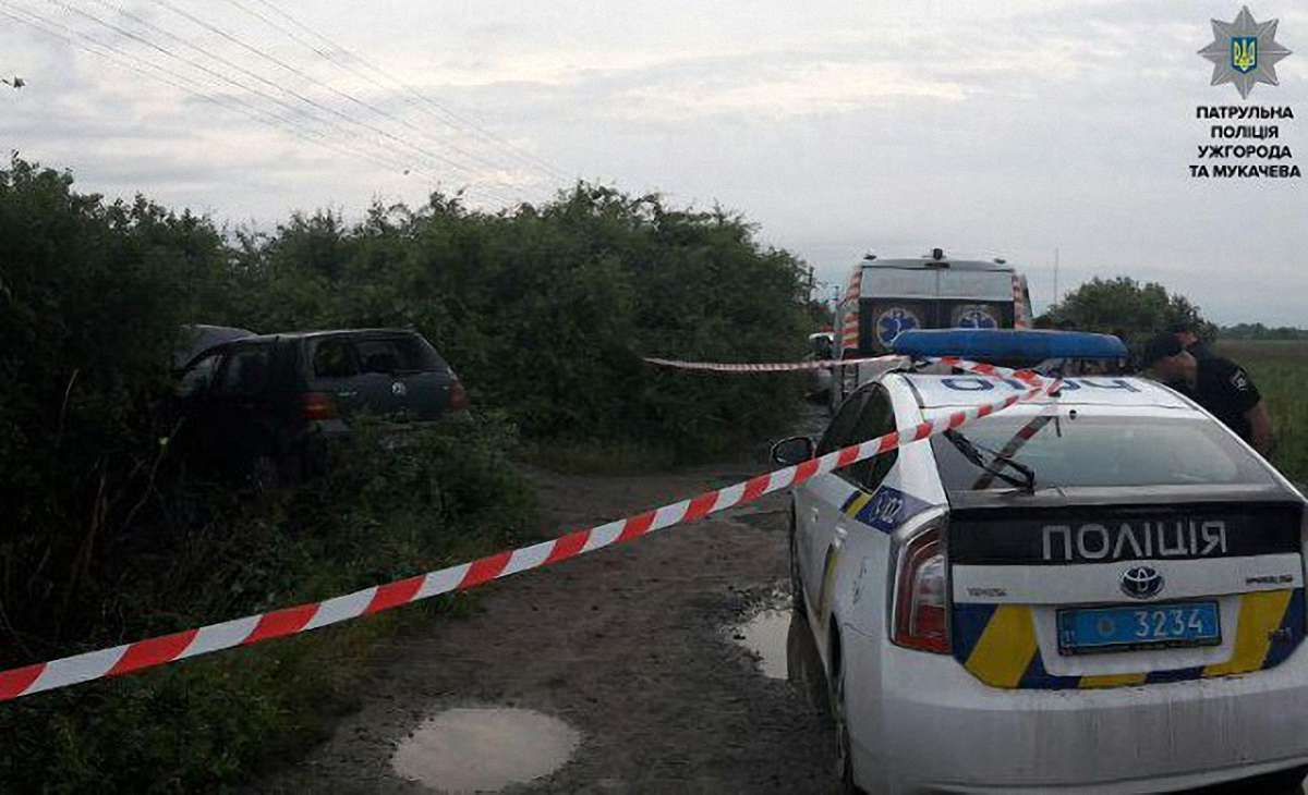 На Закарпатті патрульні зі стріляниною затримали викрадача автомобіля