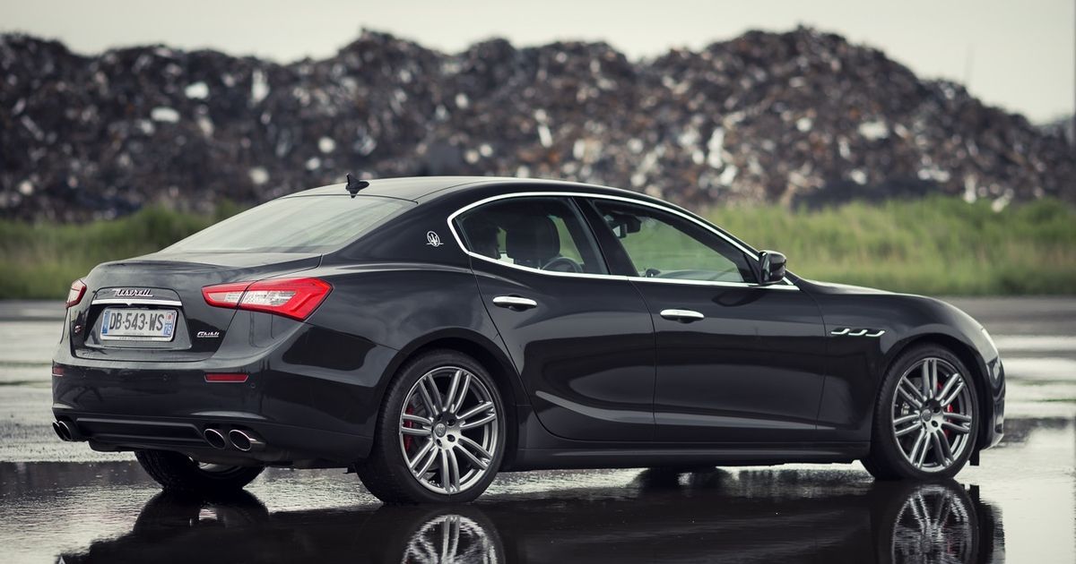 Рядовий львівський податківець купив собі Maserati Ghibli S Q4