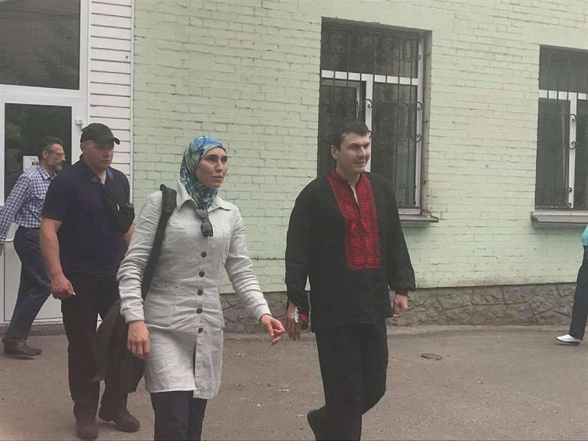Добровольця Адама Осмаєва, якого намагався вбити російський кілер, виписали з лікарні