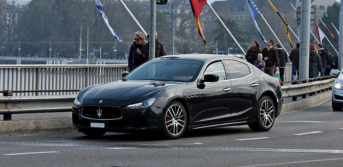 Прокуратура почала розслідування проти львівського податківця, що купив Maserati