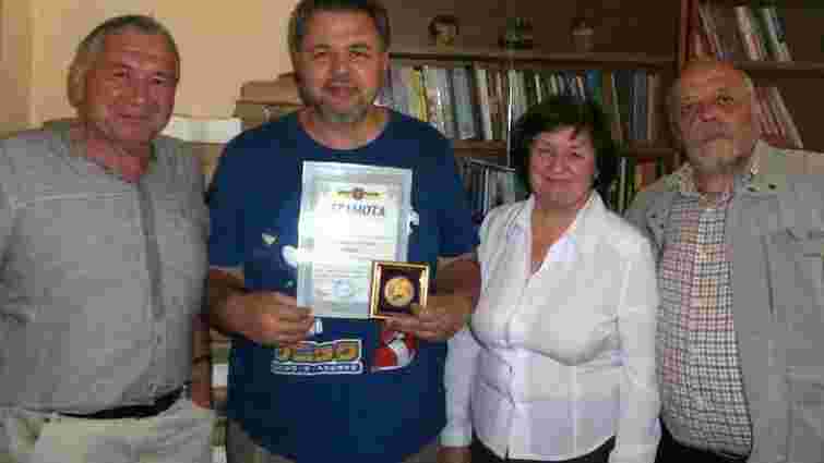 Скандальний блогер Руслан Коцаба отримав нагороду від НСЖУ