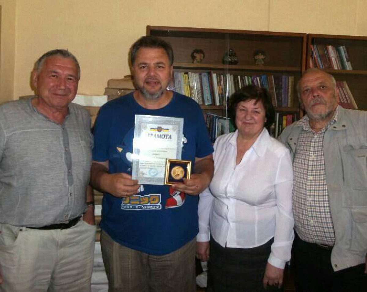 Скандальний блогер Руслан Коцаба отримав нагороду від НСЖУ