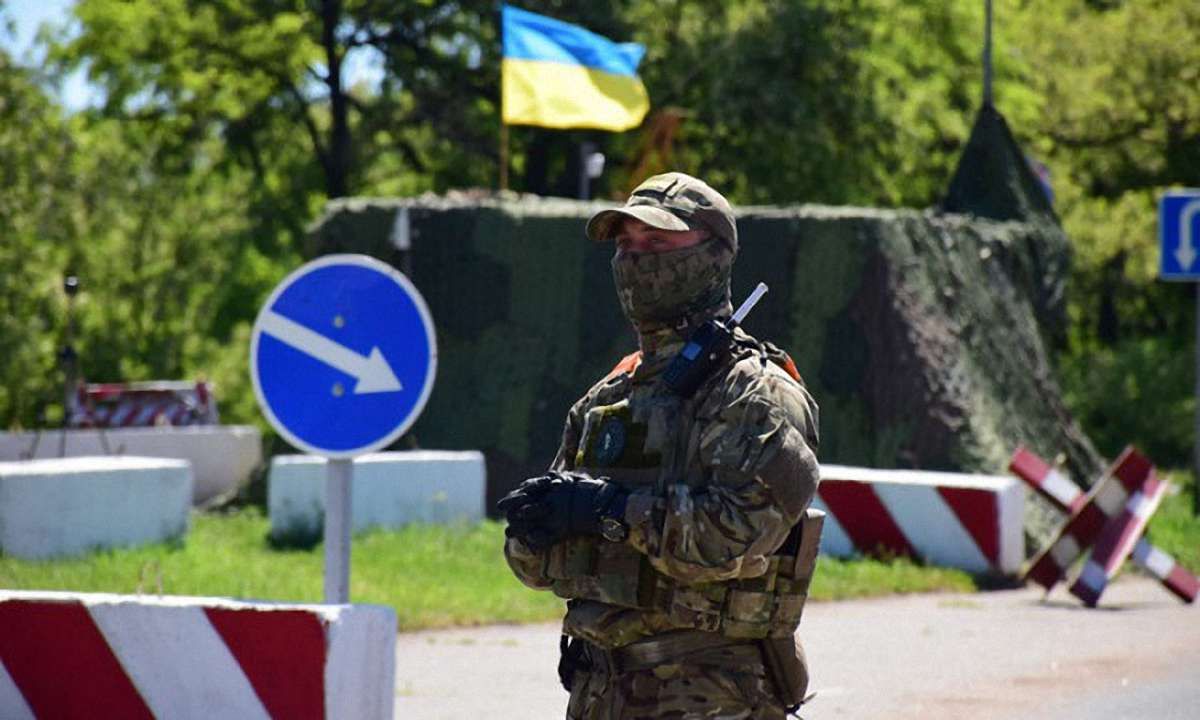 У Донецькій області на блокпостах збільшено кількість поліцейських