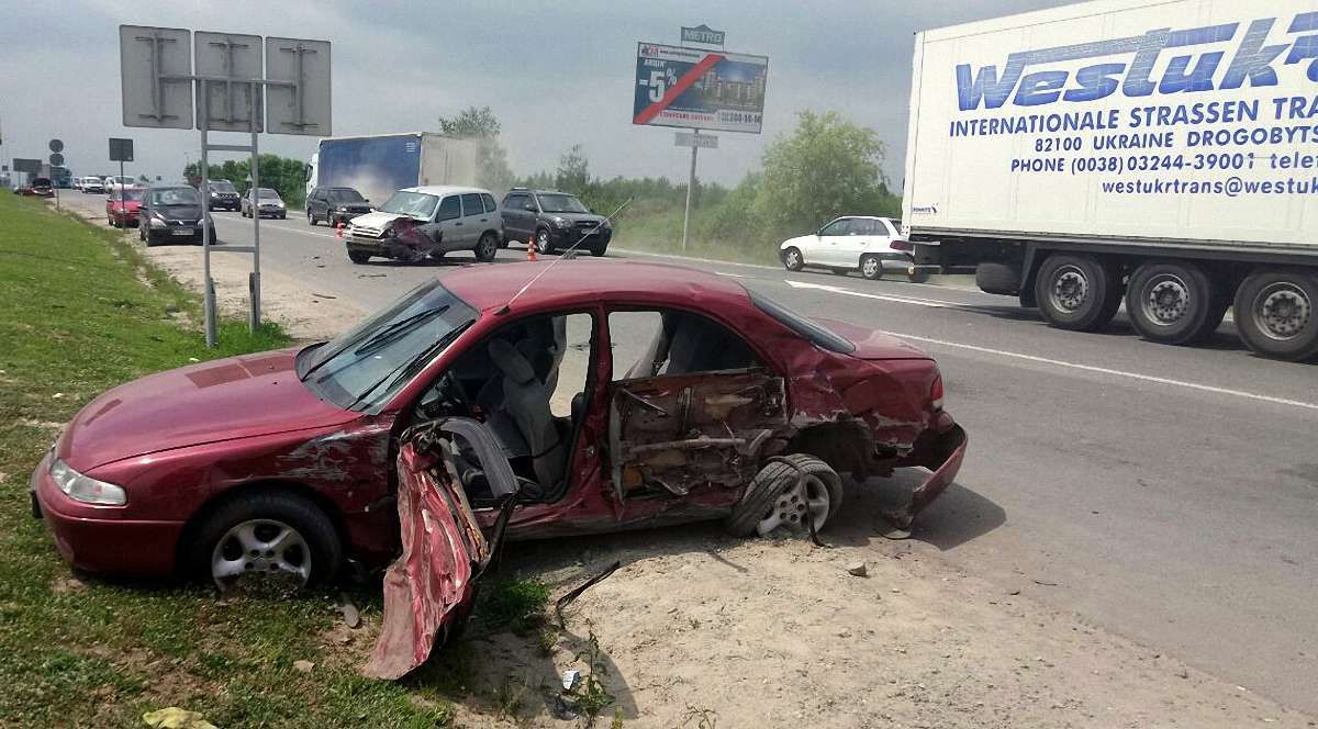 У ДТП на виїзді зі Львова загинула семимісячна дитина