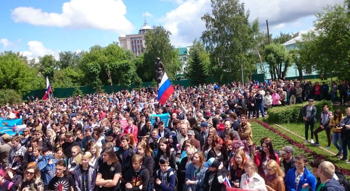 ЗМІ повідомили про перших затриманих на антикорупційних мітингах в Росії