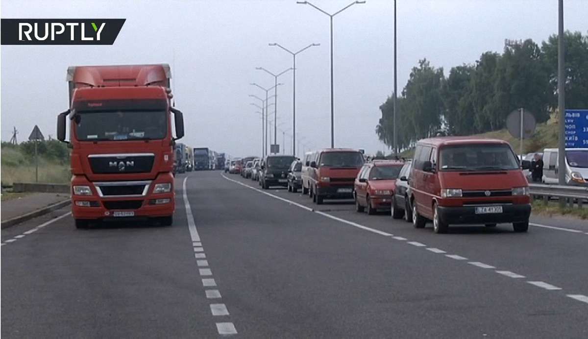 «Мене не цікавить, що потім роблять з відео»