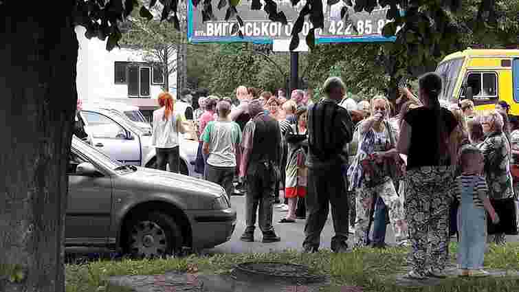 Львів'яни перекрили вул. Володимира Великого через проблеми з вивезенням сміття
