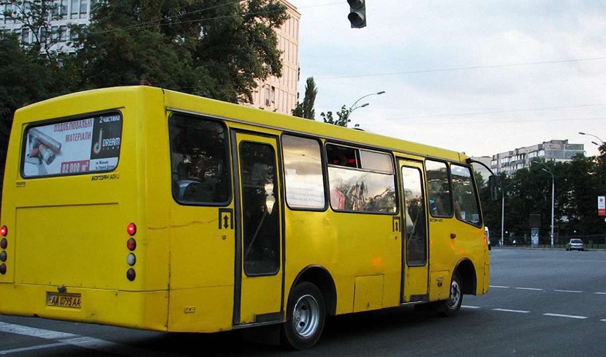 У Києві водій маршрутки порізав ножем вояка-учасника АТО