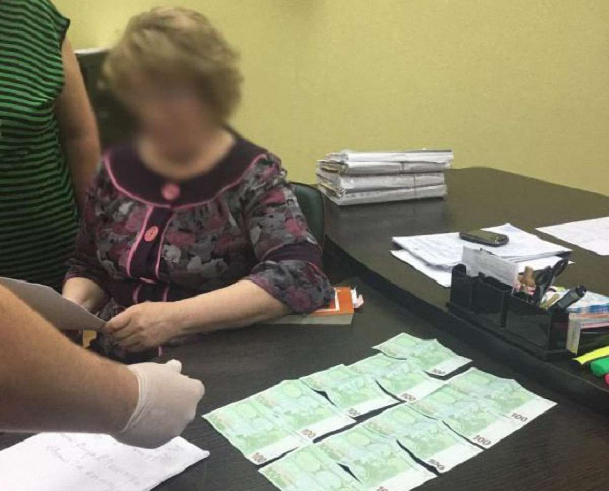 У Броварах суддя вимагала хабар у підприємця