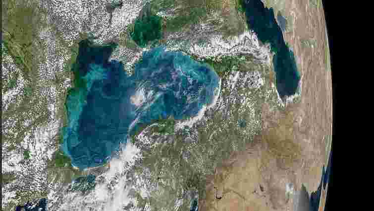 NASA показало з космосу Чорне море під час цвітіння планктону