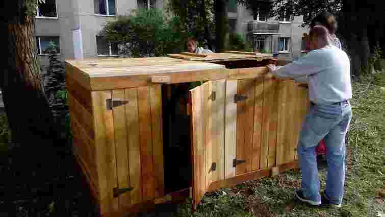 У львівському Парку культури встановили два компостери для переробки харчових відходів