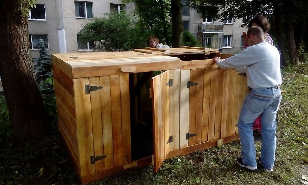 У львівському Парку культури встановили два компостери для переробки харчових відходів