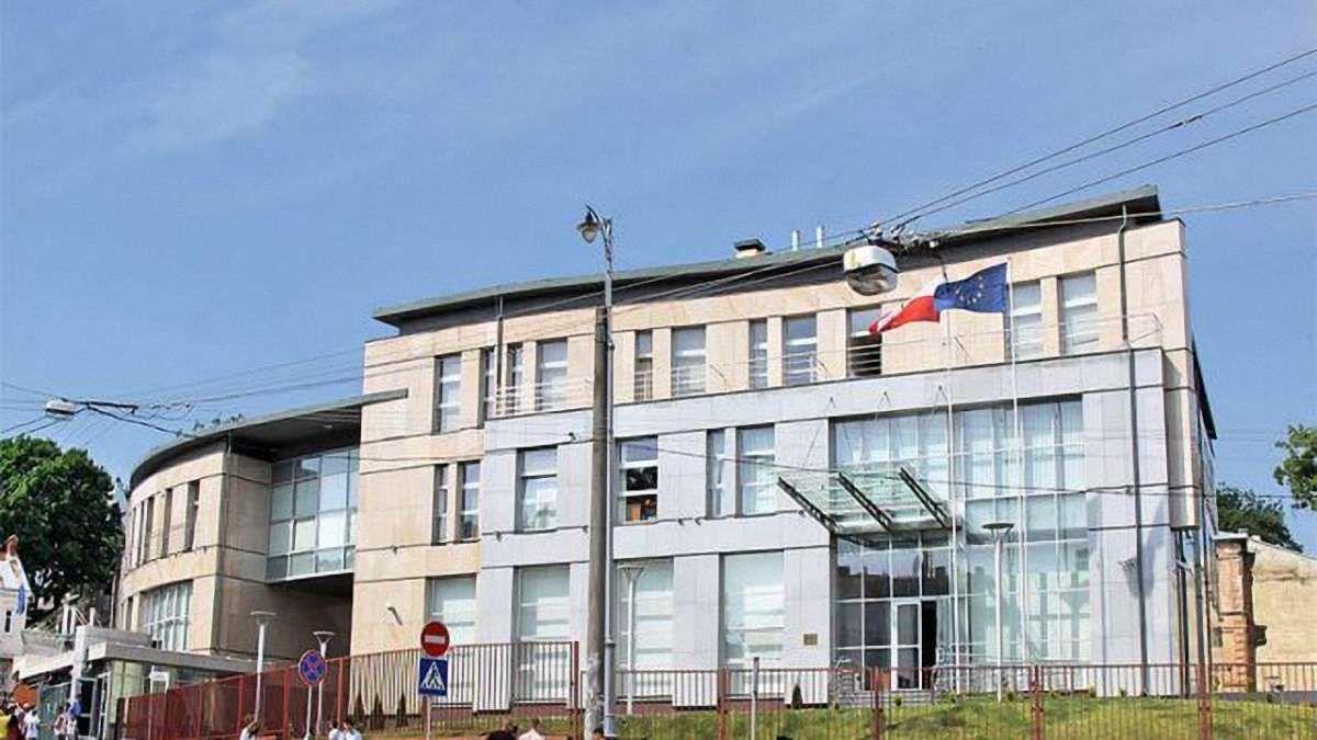 У Львові біля Консульства Польщі встановлять додатковий пост охорони