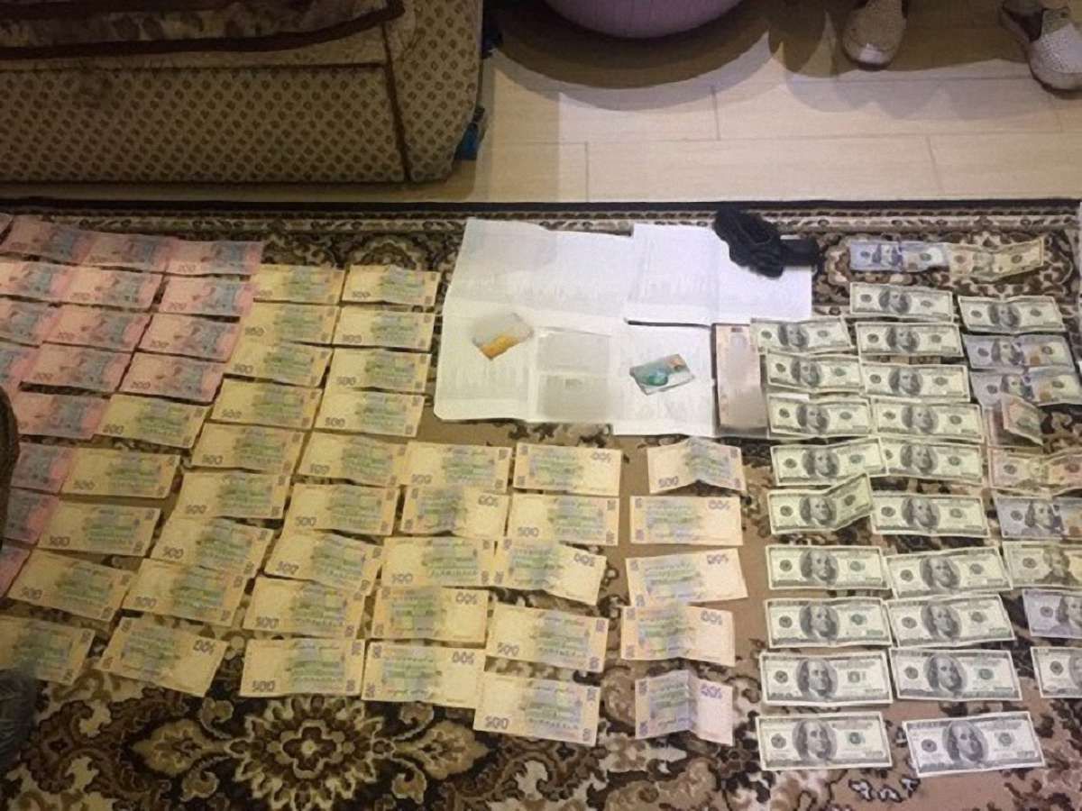 Викритий на хабарі інспектор Київської митниці, тікаючи від СБУ, спричинив масштабне ДТП