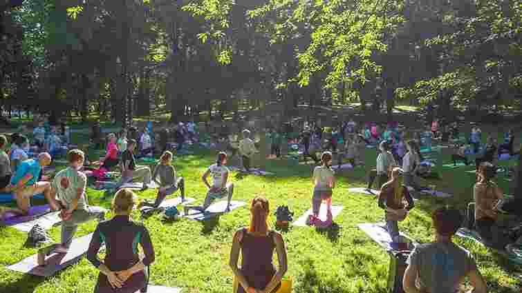 У неділю проведуть наймасштабніше заняття з йоги у Львові 