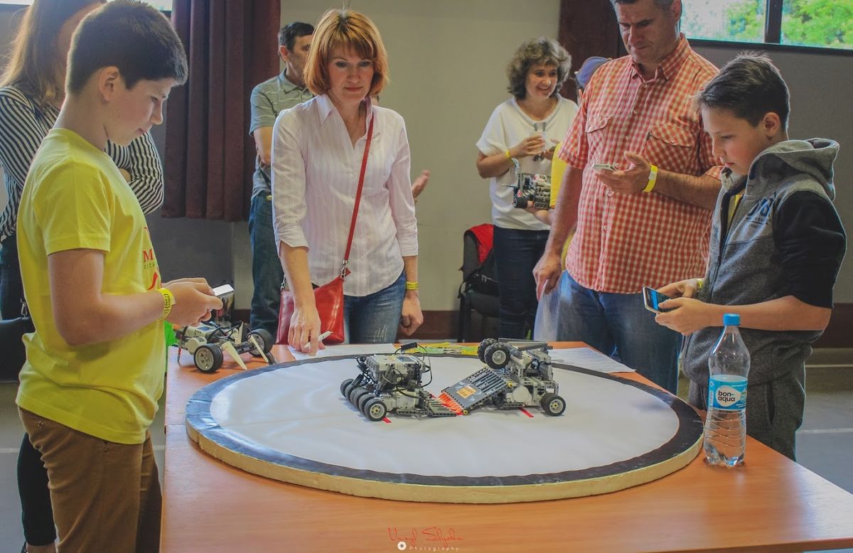 У Львові українські програмісти показали останні розробки робототехніки