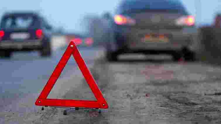Водій BMW на Київщині збив на смерть жінку на узбіччі та втік з місця злочину