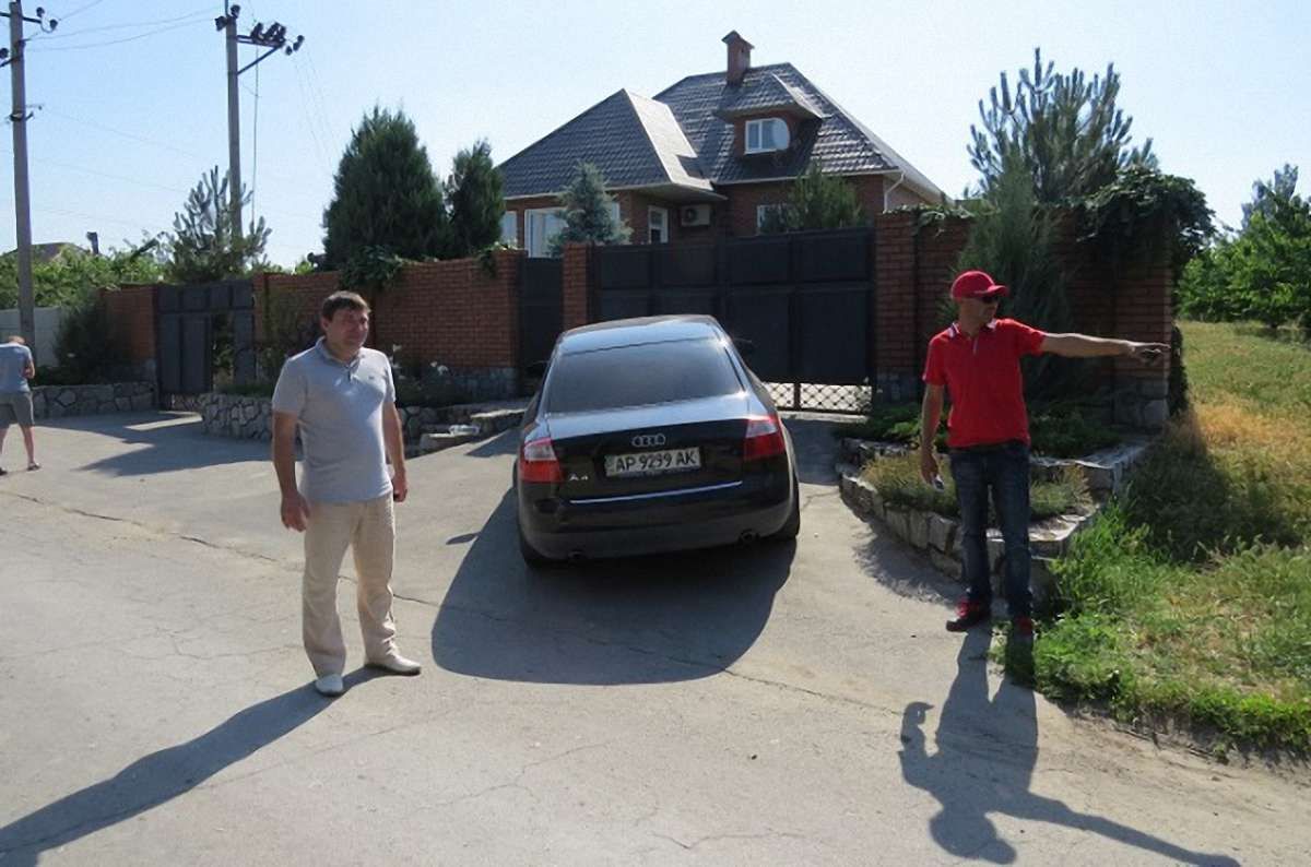 На Запоріжжі через держзраду обшукують домівку екс-помічника нардепа від «Опоблоку» 

