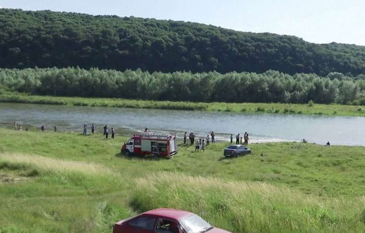 Під час турпоходу на Дністрі втопилися 14-річний школяр та його вчитель