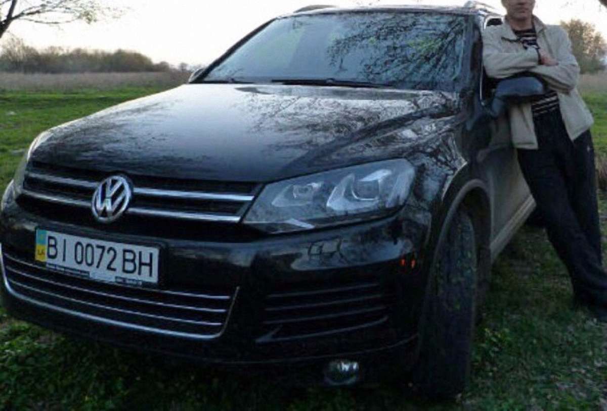 На Полтавщині селяни викрали автомобіль з двома трупами