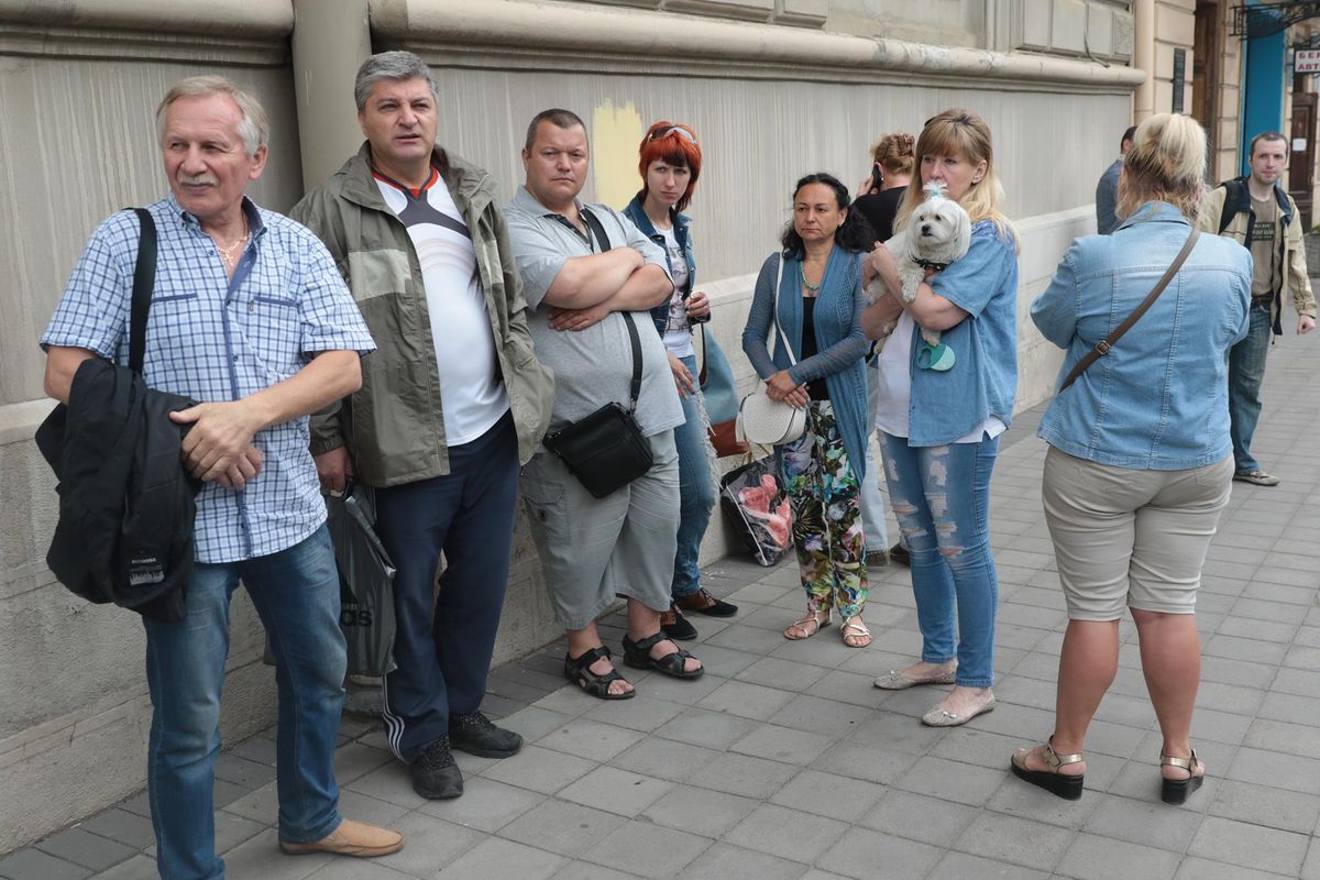 У Львові депутати «Самопомочі» розпочали безстроковий протест біля ЛОДА