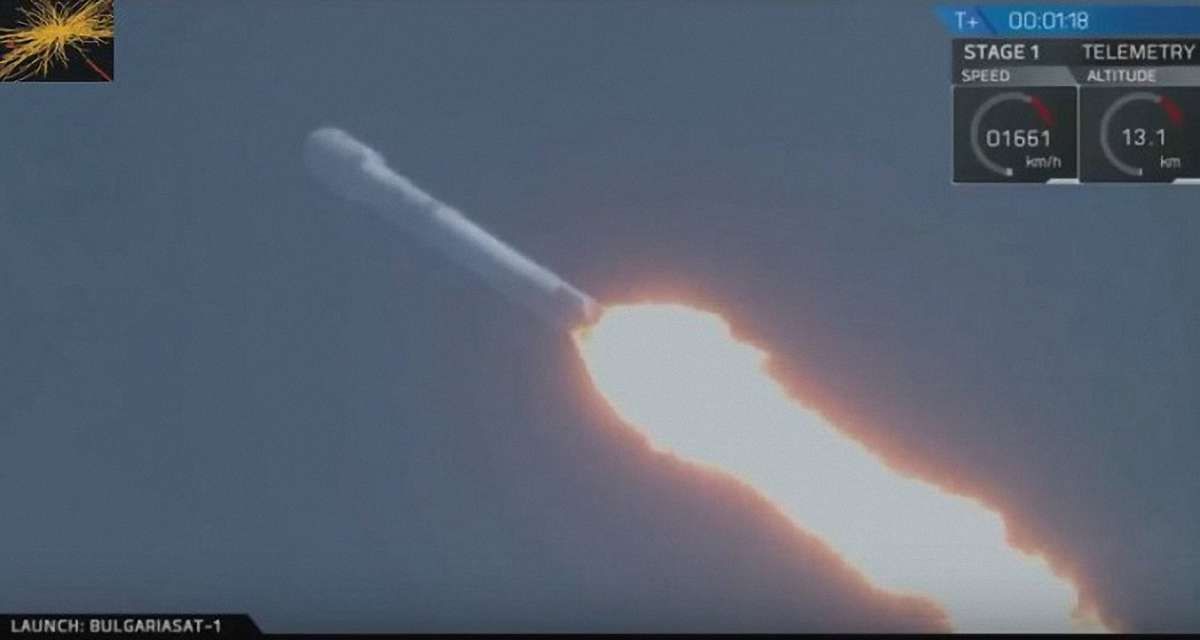 SpaceX вдало запустив ракету з болгарським супутником зв’язку