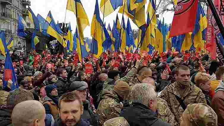 Більшість українців не хочуть легалізації зброї та заборони абортів – опитування

