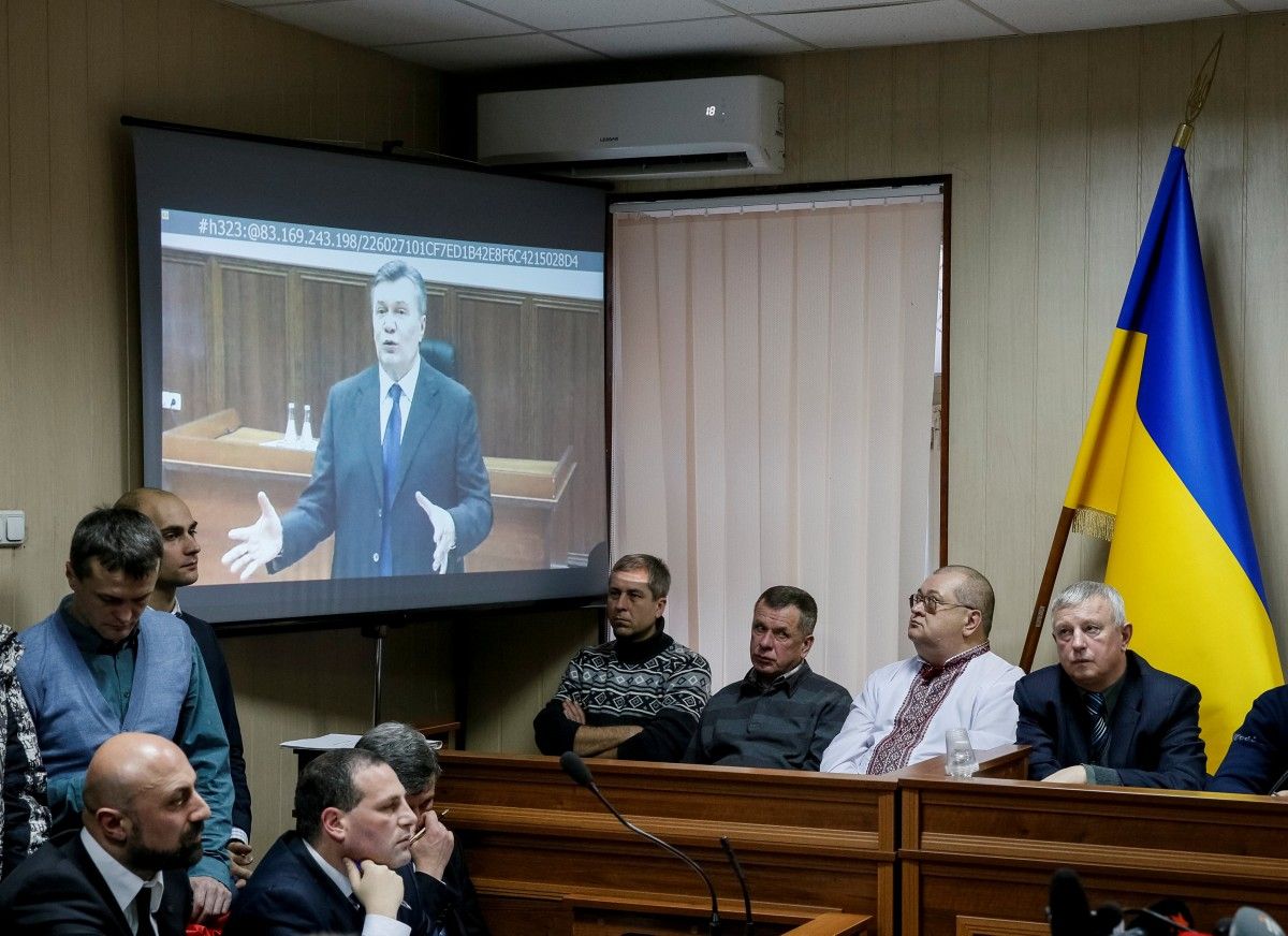 Суд дозволив судити Януковича заочно