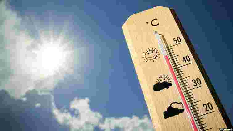 Західна Європа потерпає від рекордної спеки