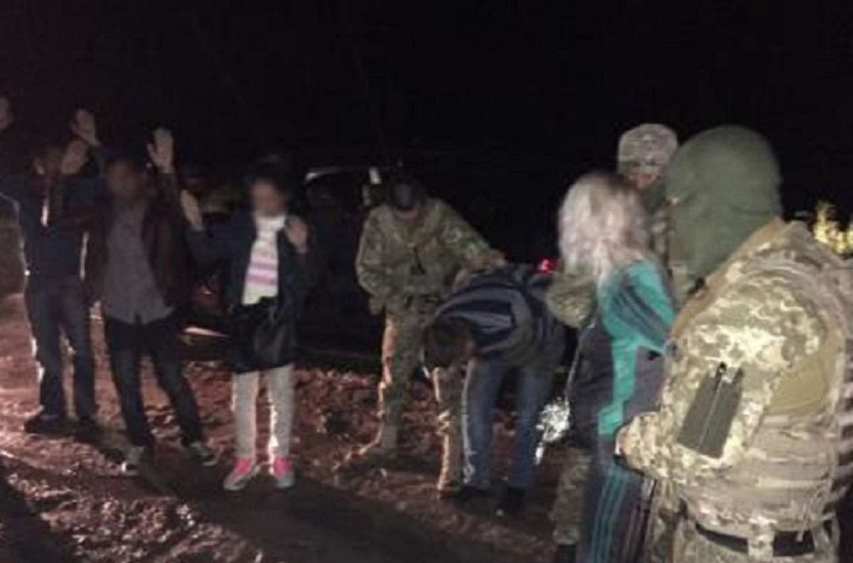 На Львівщині прикордонники затримали організаторів каналу нелегальної міграції до ЄС