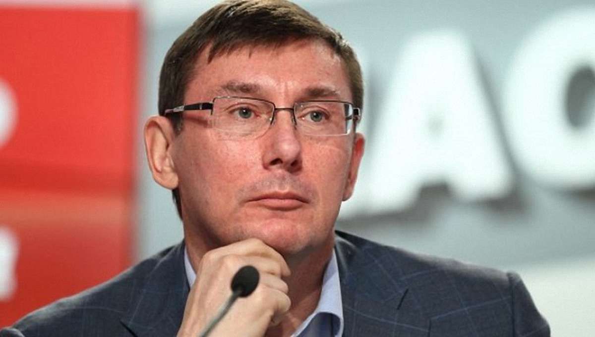 Генпрокуратура розслідує зловживання з боку кількох чинних та колишніх міністрів